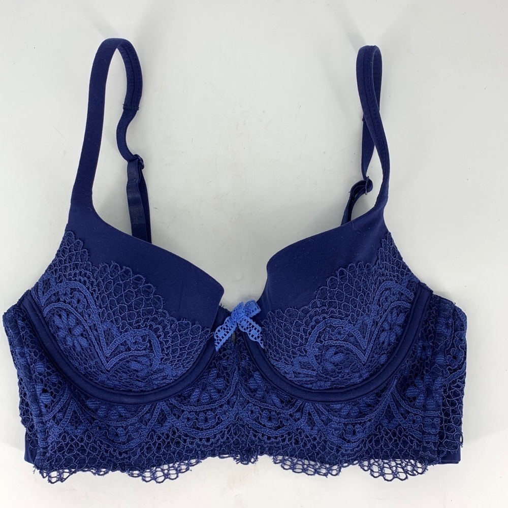 Victoria’s Secret Women‎ 32B Bra Body By Victoria Lined Demi Blue Lace Wide Band